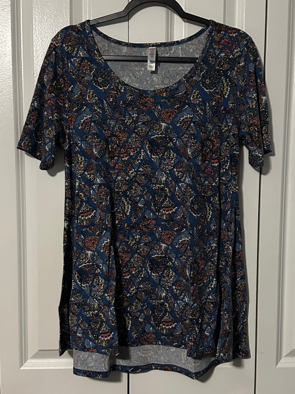 LuLaRoe Scoop Neck Short Sleeve Top - Blue Paisley